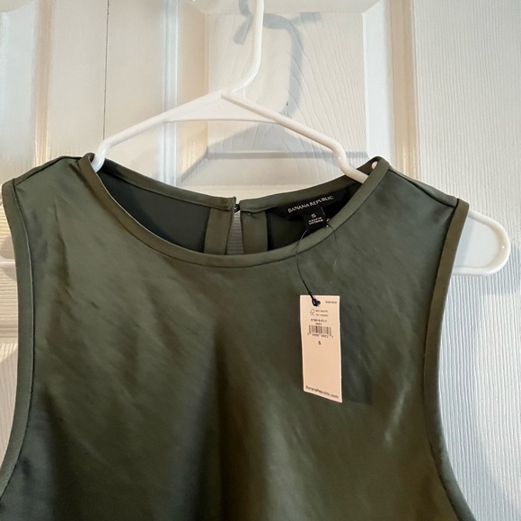 NWT BANANA REPUBLIC - Picture 3 of 4